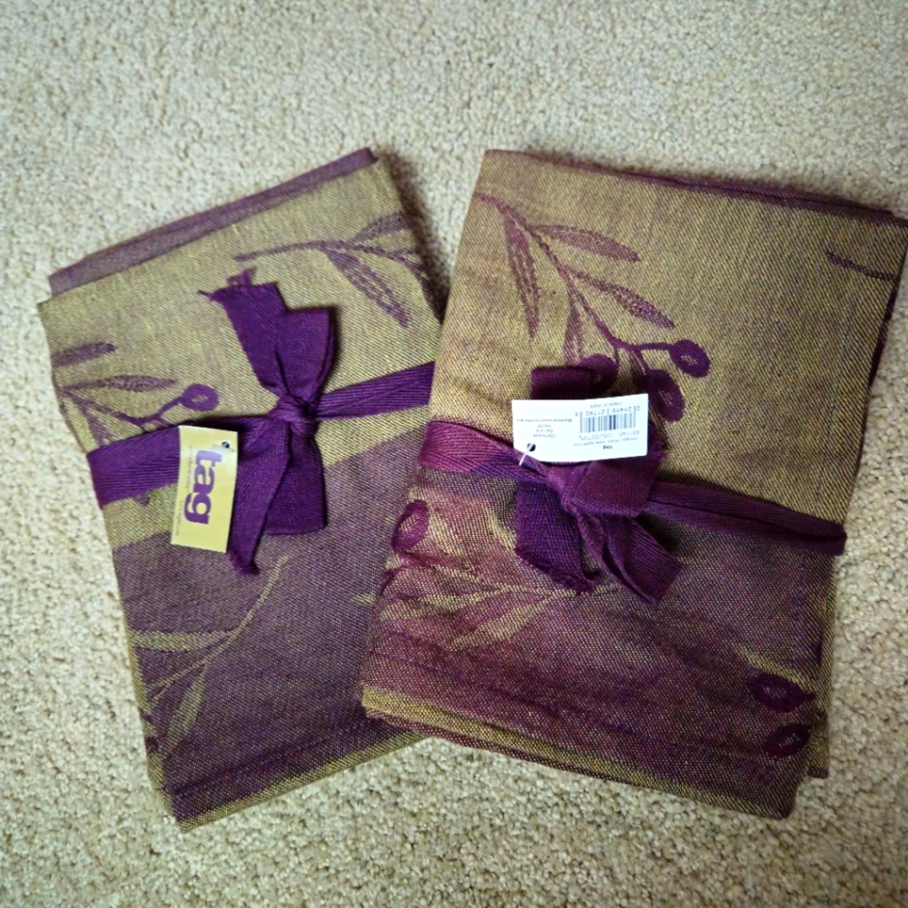 NWT New Set of 4 TAG dishtowels